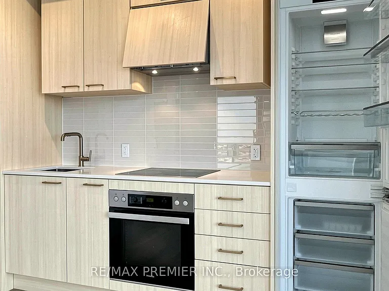 634 Church St #3305 — Photo 11