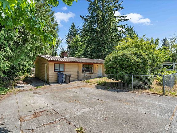 3rd image of 19027 46th Avenue W
