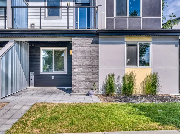 90 Redstone Mews NE #90, Calgary, AB T3N 0N5