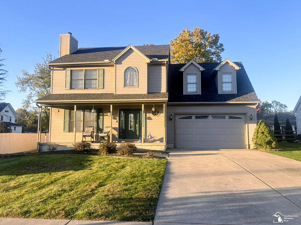 1st image of 982 Eagle Ridge Trl