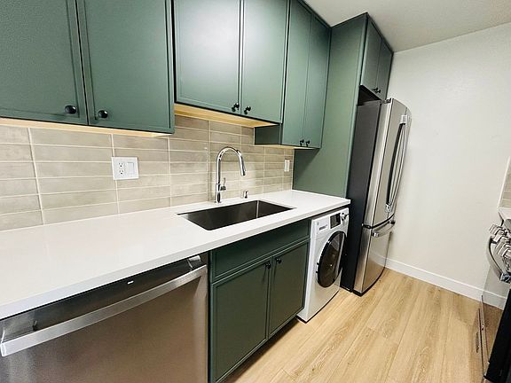 5th image of 3430 Jasmine Ave APT 102