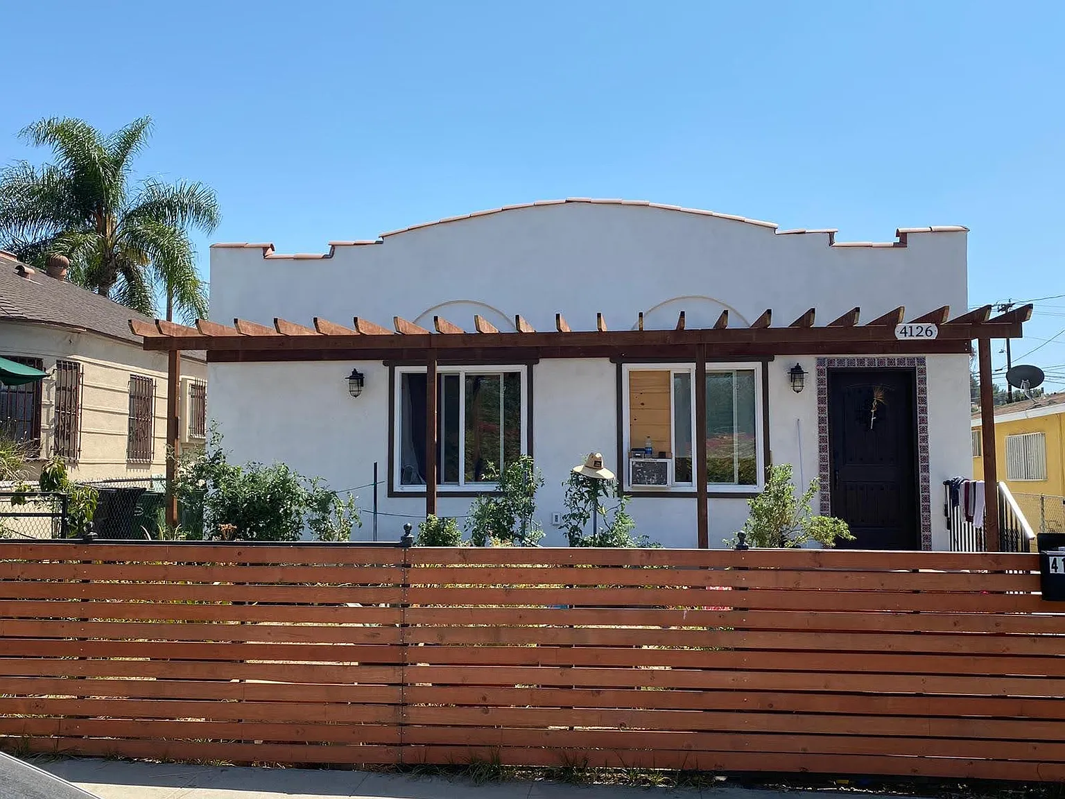 Spacious 4-Bedroom Home Near Cal State LA and Downtown Los Angeles — Photo 1