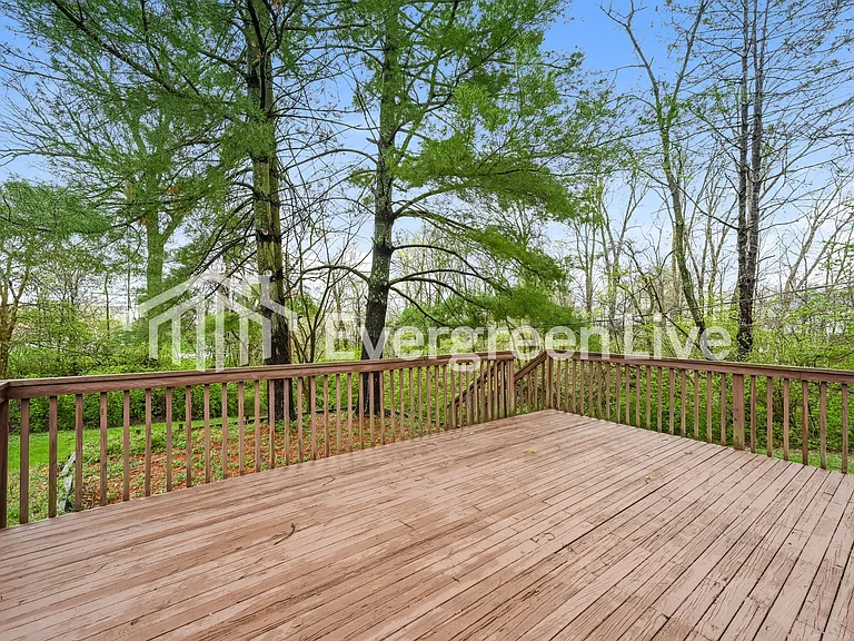 6481 Southgate Pl — Photo 15