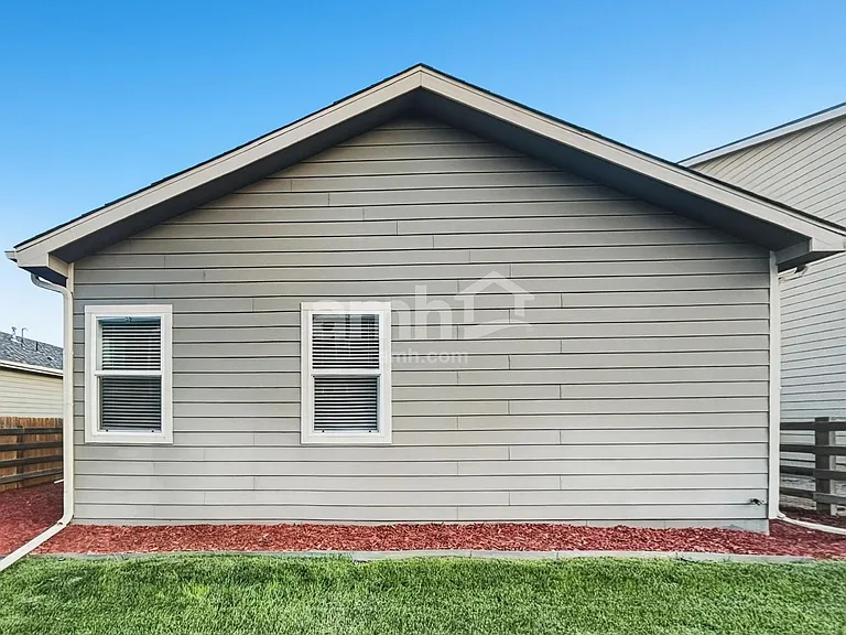551 Reserve Ave — Photo 18