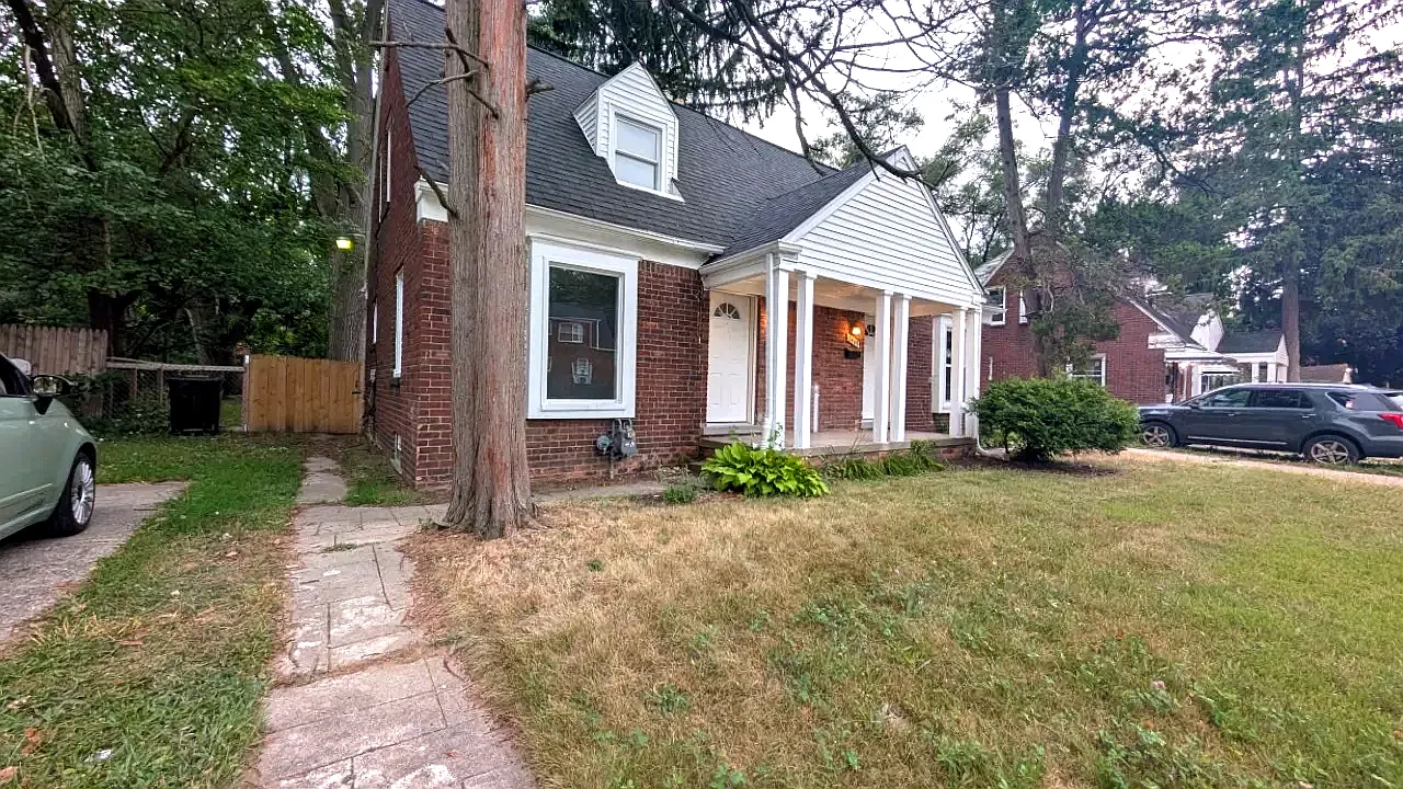 2 bed, 850 sqft, $1,400 — Photo 1