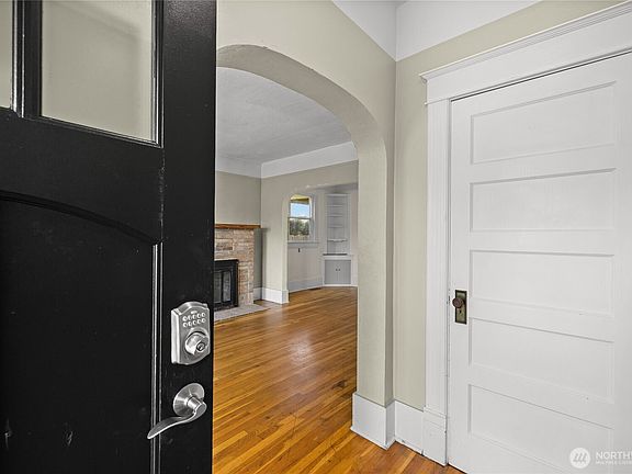 5th image of 3207 N 26th Street