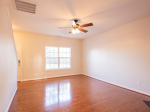 4th image of 1713 Medallion Dr