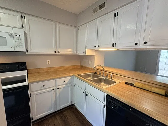2 bed, 1.5 bath, 900 sqft, $1,250 — Photo 4