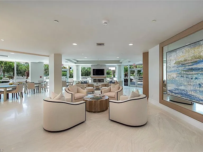 4255 Gulf Shore Blvd N #1403 — Photo 11