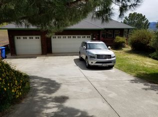 17860 Deer Hill Rd, Hidden Valley Lake, CA 95467