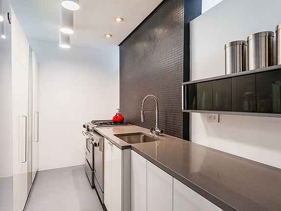 2nd image of 41-42 50th St #6B