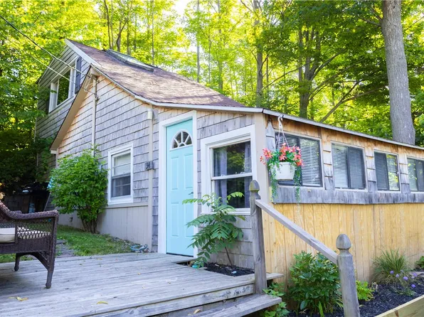 1304 Lake Rd #34, Webster, NY 14580