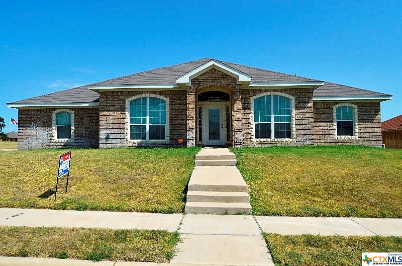 1st image of 301 Viola Dr