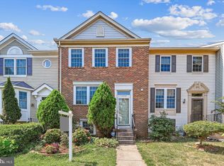 13307 Burkitts Rd, Fairfax, VA 22033