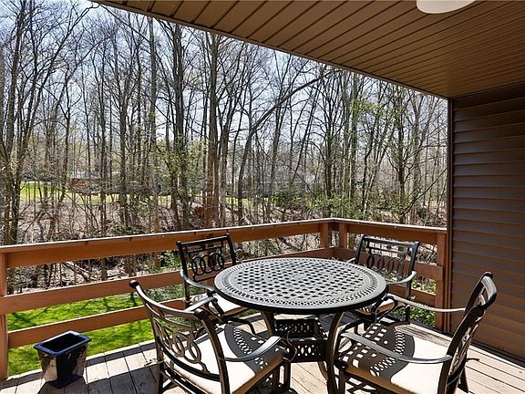 5th image of 8197 Stoney Brook Dr