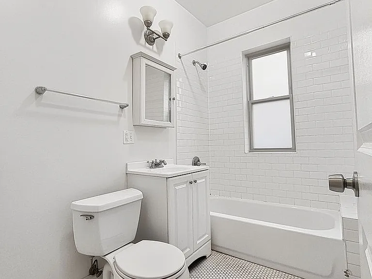 3403 W Balmoral Ave #2 — Photo 10