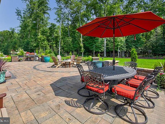 4th image of 39111 Crows Nest Ln