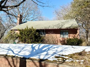 125 Hemlock Rd, New Haven, CT 06515