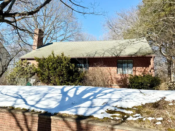 125 Hemlock Road, New Haven, CT 06515