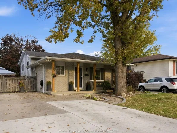 3792 Byng Rd, Windsor, ON N8W 3J2