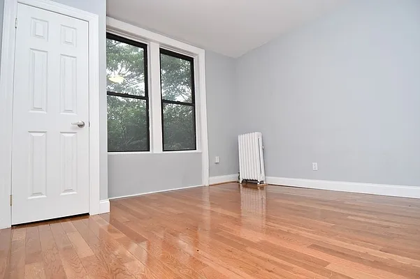 Rented by Level Group | media 9