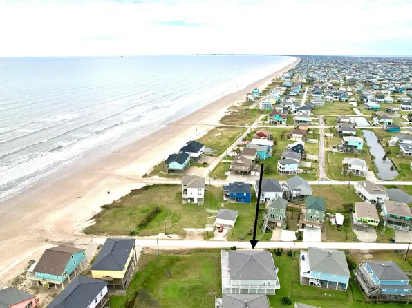 956 S Redfish St, Crystal Beach, TX 77650