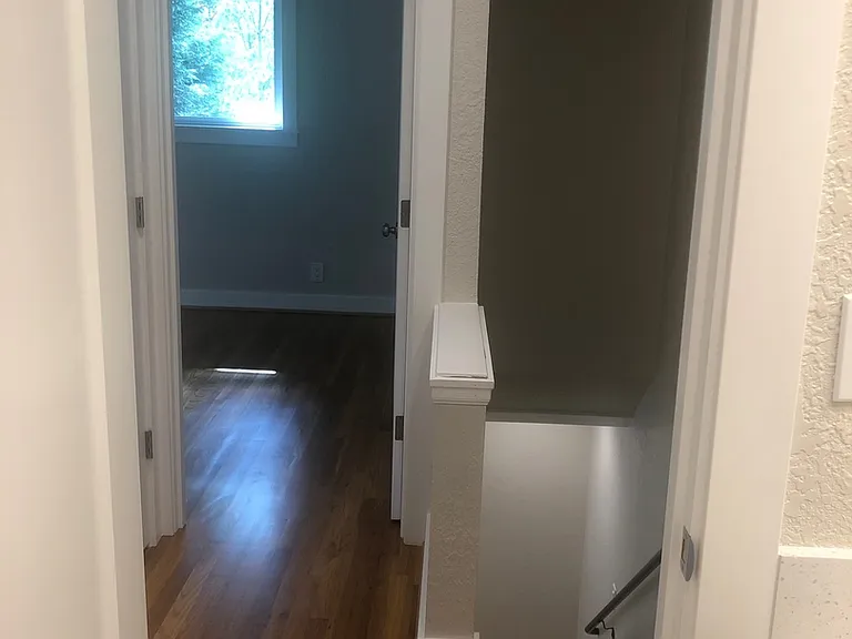 Taggart TownHouse Hardwood's, Patio, Park, Pets, Bike, Bus — Photo 21