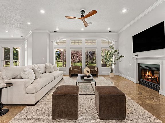 5th image of 7061 N Penncross Way