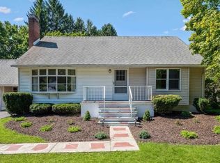 33 Circle Dr, Hyde Park, NY 12538