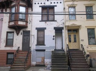316 1st St, Albany, NY 12206