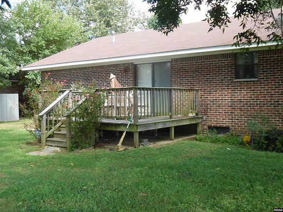 3rd image of 207 Martin Dr