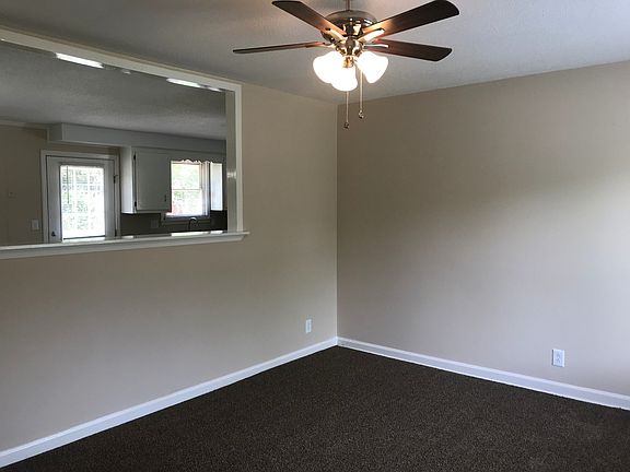 4th image of 808 Bedford Dr