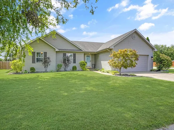 4011 Trinity Dr, Newburgh, IN 47630