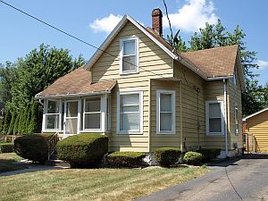 1st image of 534 Monroe St