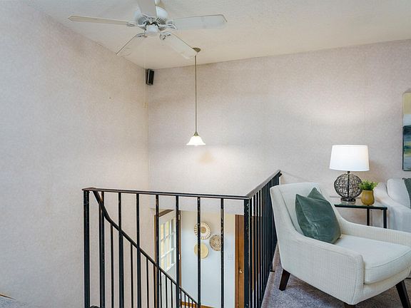 5th image of 305 Darrell Ct