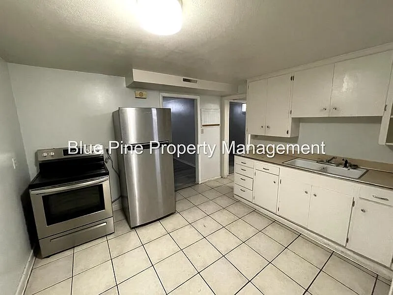 Building Photo - 3372 E Iona Rd #3