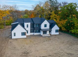 32627 Bingham Ln, Bingham Farms, MI 48025