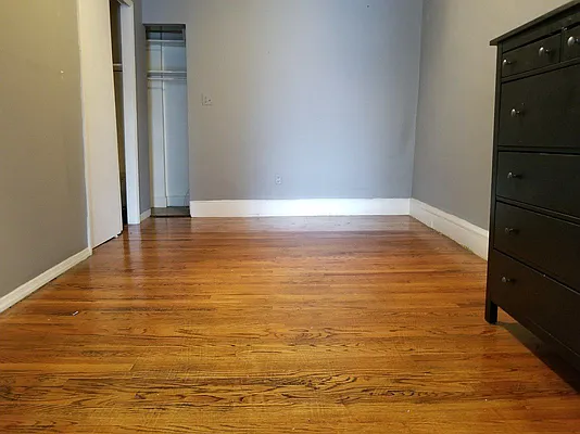 Rented by WIRE International Realty | media 8