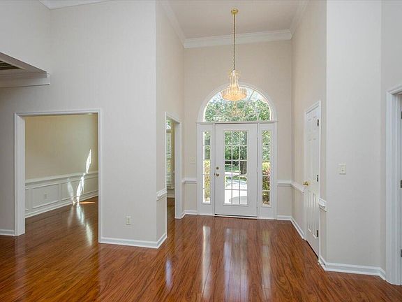 3rd image of 4204 Aerie Circle