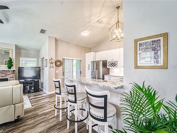 5th image of 901 Greenbelt Cir