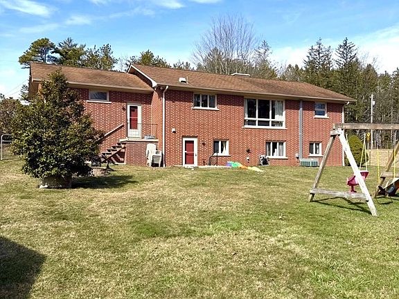 3rd image of 1062 Dry Hill Rd