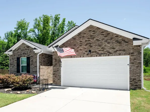 174 Silver Birch Pass, Newnan, GA 30265