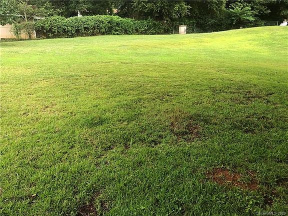 5th image of 4004 Sharon Cir