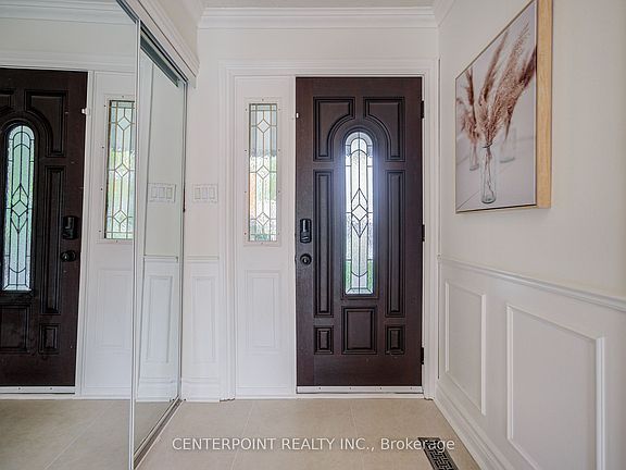 3rd image of 7 Avondale Cres