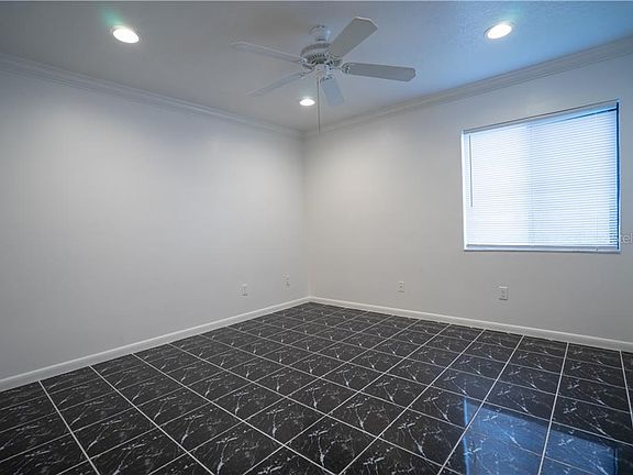 3rd image of 163 Crown Point Cir #163