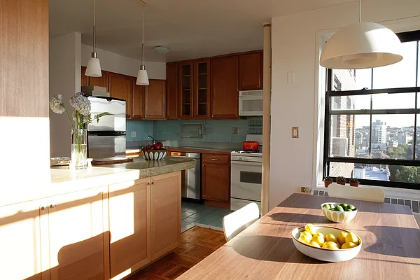 Sold by Owner | media 9