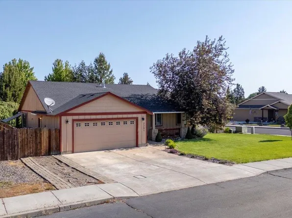 2201 SW Stonehedge Ct, Redmond, OR 97756