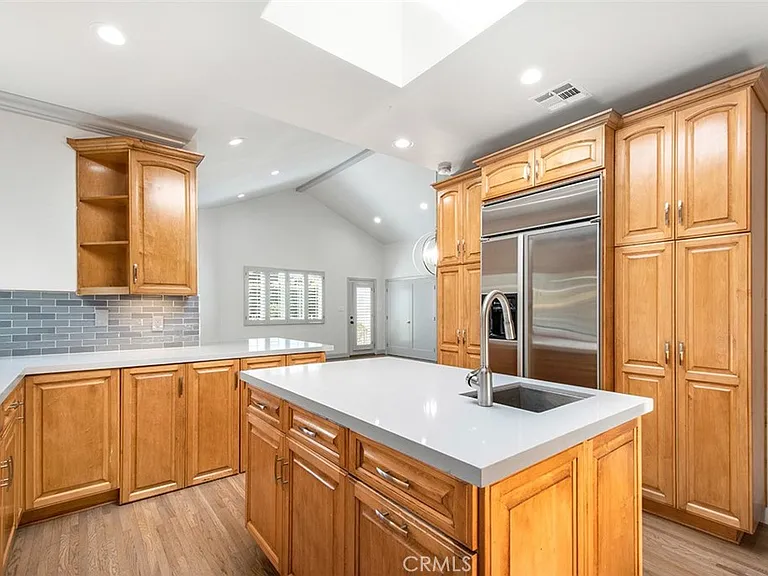 8848 Ashcroft Ave — Photo 29