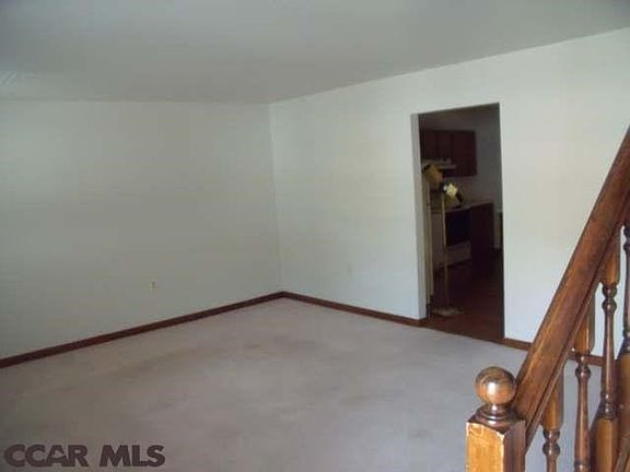 4th image of 225 Oakwood Ave