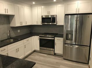 1077 Chestnut St APT 2, Newton, MA 02464